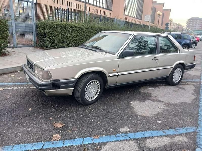 Usata Volvo 780 167 CV (122 kW) 1989 Argento Coupé