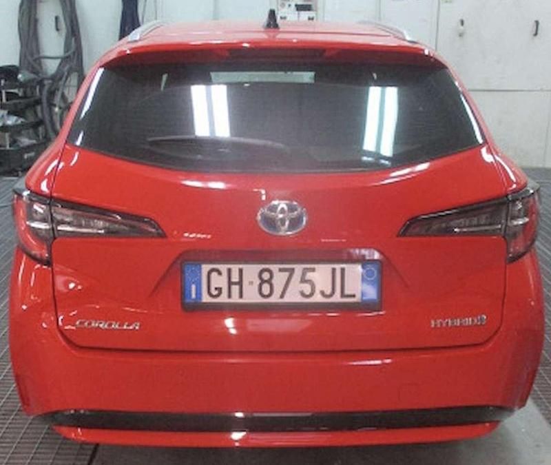 Usata Toyota Corolla Business Edition 98 CV (72 kW) 2021 Rosso Station wagon