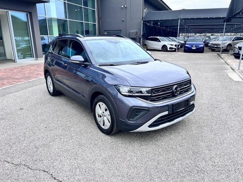 Usata VW T-Cross Life 95 CV (69 kW) 2024 Grigio scuro SUV
