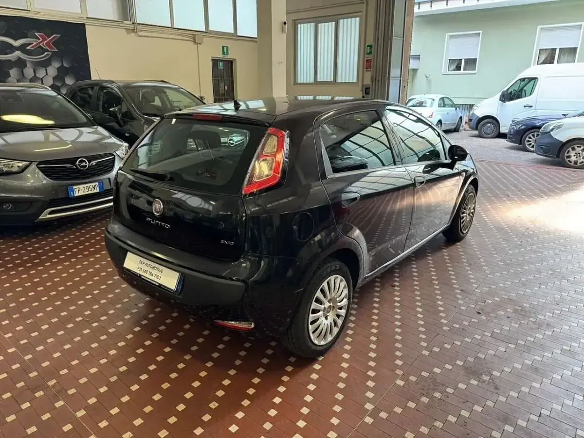 Usata Fiat Punto Evo Dynamic 65 CV (47 kW) 2010 Nero Utilitaria