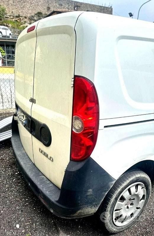 Usata Fiat Doblò Active 120 CV (88 kW) 2011 Bianco Monovolume