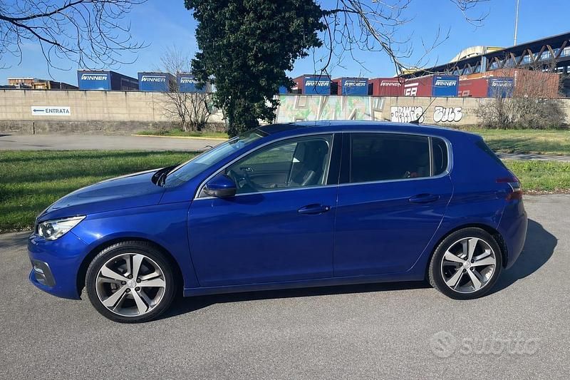 Usata Peugeot 308 Allure 131 CV (96 kW) 2019 Blu Berlina