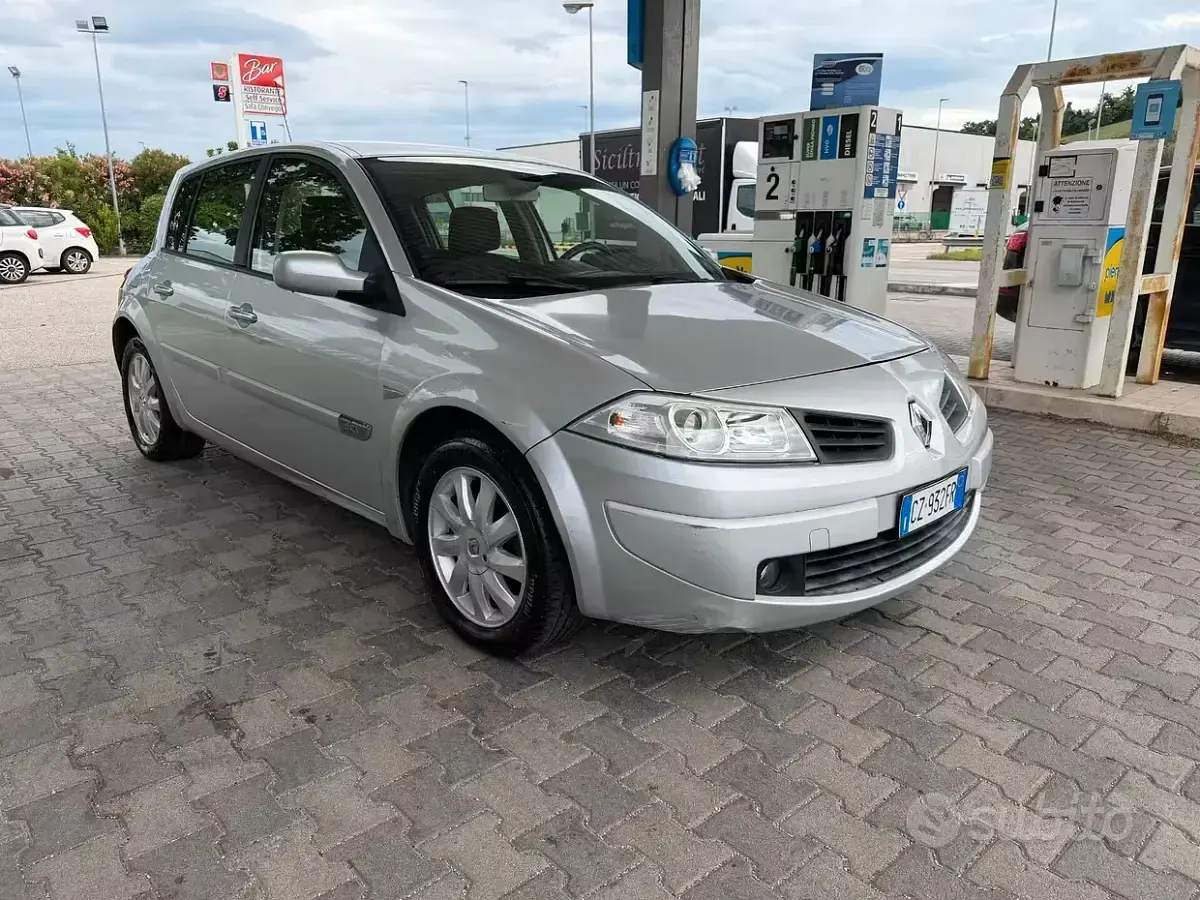 Usata Renault Mégane II Luxe 106 CV (77 kW) 2006 Berlina