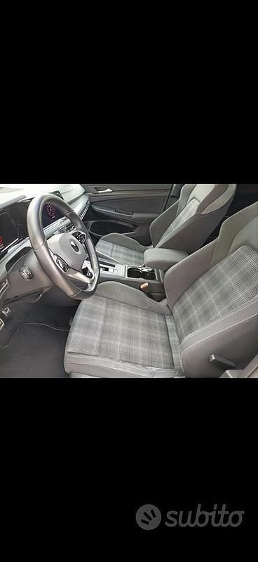 Usata VW Golf VIII GTD 200 CV (147 kW) 2021 Grigio Utilitaria