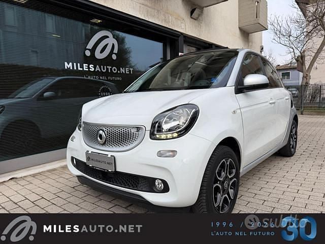 Usata Smart ForFour 71 CV (52 kW) 2019 Bianco Utilitaria