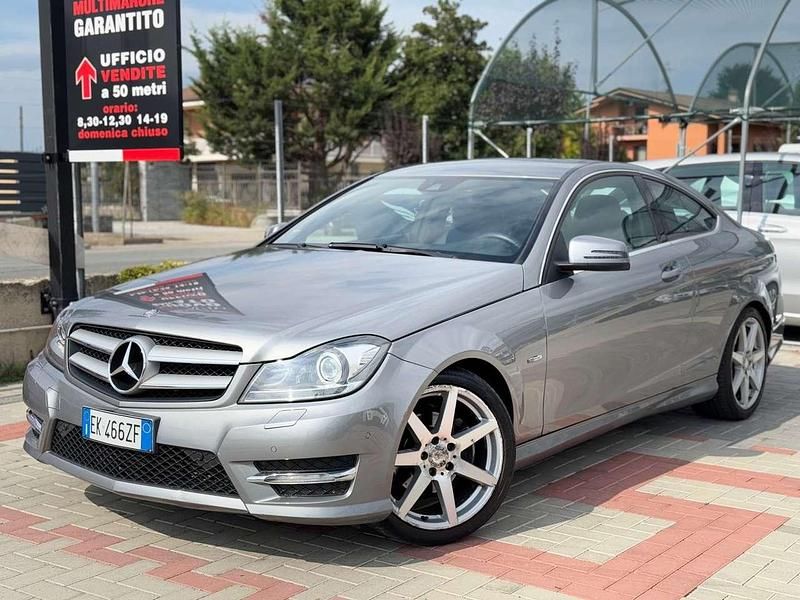 Usata Mercedes C220 Avantgarde 170 CV (125 kW) 2011 Grigio Coupé