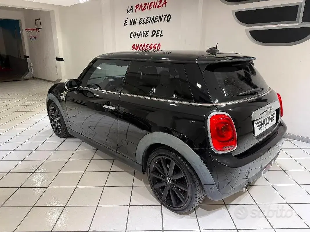 Usata Mini Cooper D 116 CV (85 kW) 2014 Nero Utilitaria