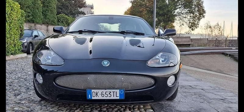 Usata Jaguar XKR R 396 CV (291 kW) 2002 Nero Coupé