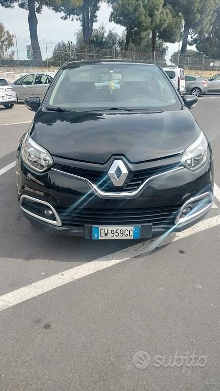 Usata Renault Captur 90 CV (66 kW) 2014 Nero SUV