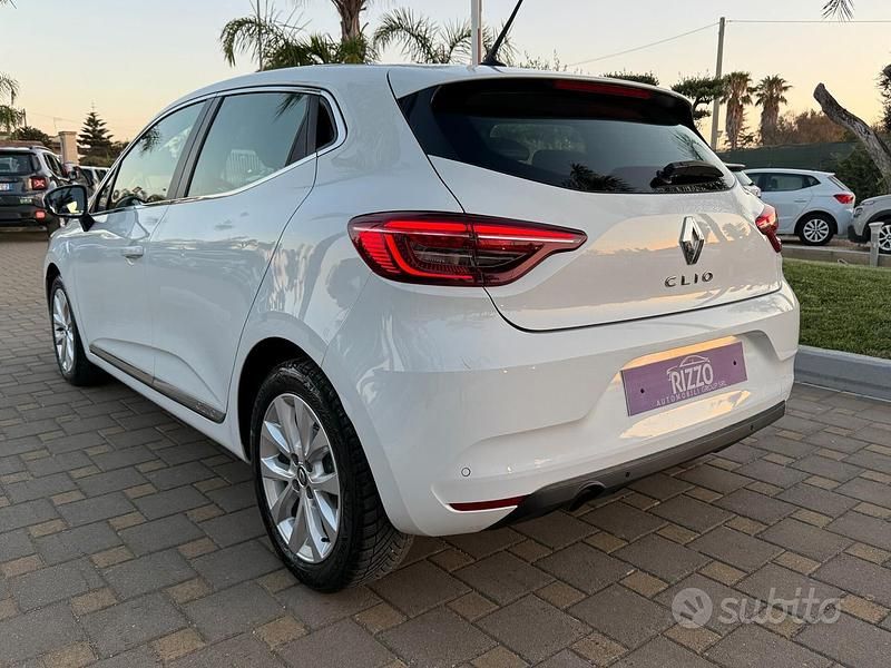 Usata Renault Clio V Intens 86 CV (63 kW) 2021 Bianco Berlina