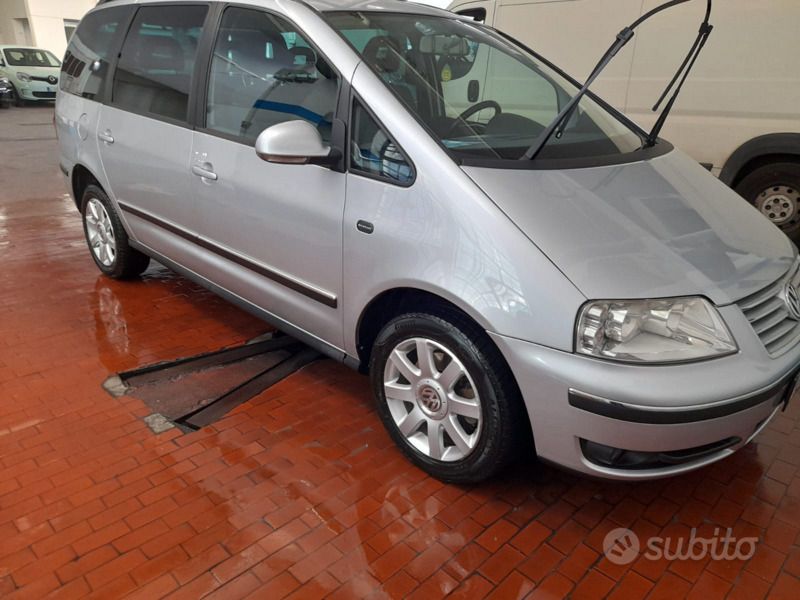 Usata VW Sharan 130 CV (95 kW) 2005 Grigio Monovolume