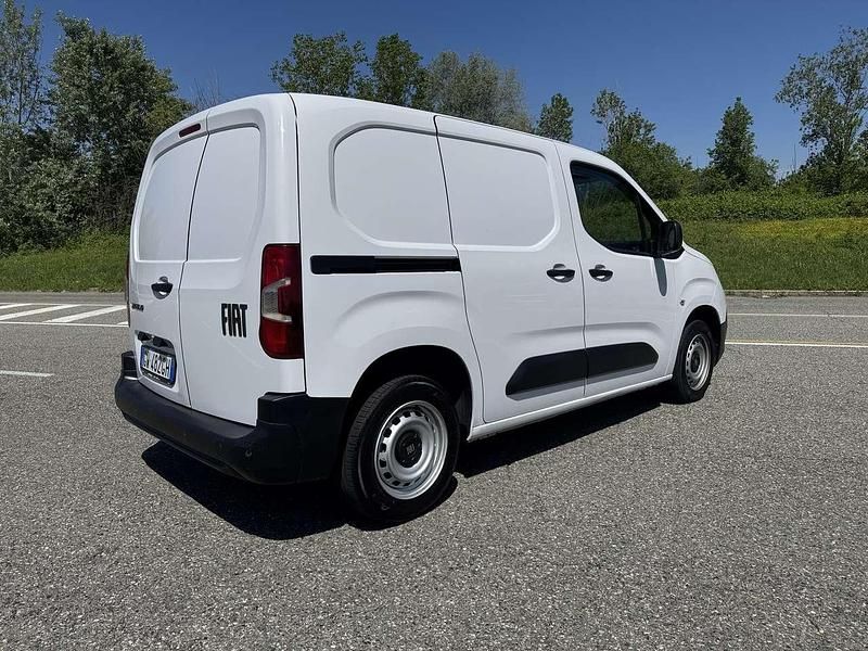 Occasion Fiat Doblò 102 ch (75 kW) 2024 Blanc Monospace