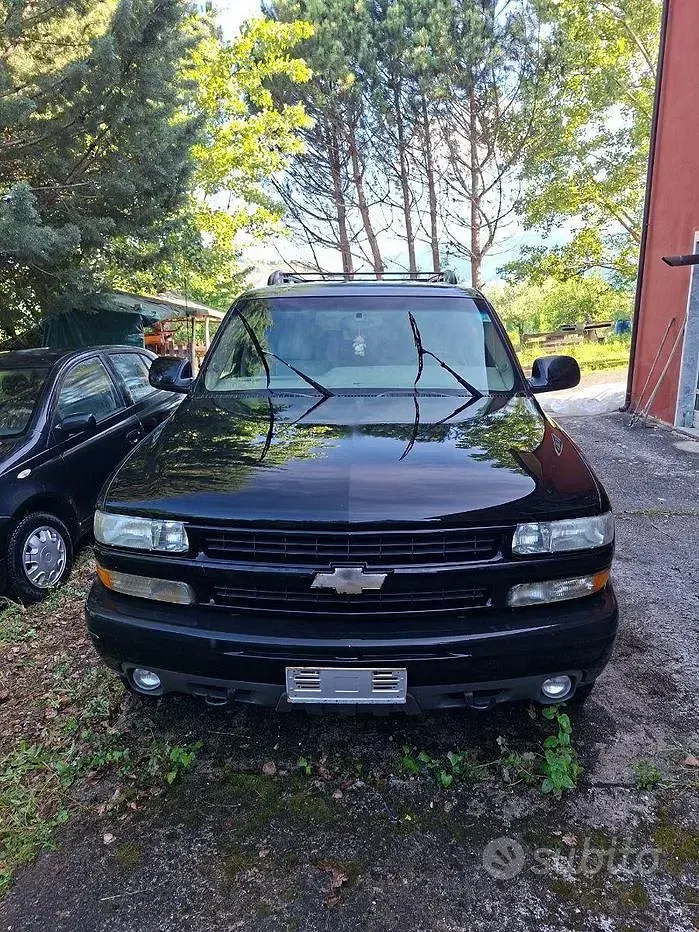 Usata Chevrolet Suburban 299 CV (219 kW) 2008 Nero SUV
