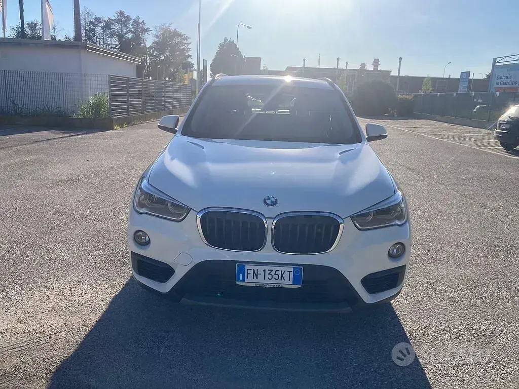 Usata BMW X1 Advantage 140 CV (102 kW) 2018 Alpinweiss iii pastello SUV
