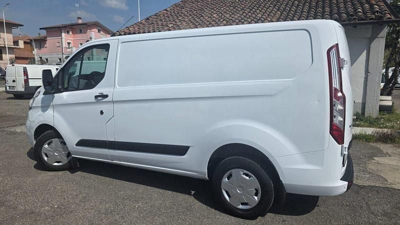 Usata Ford Transit Custom Trend 131 CV (96 kW) 2022 Bianco / pastello Berlina