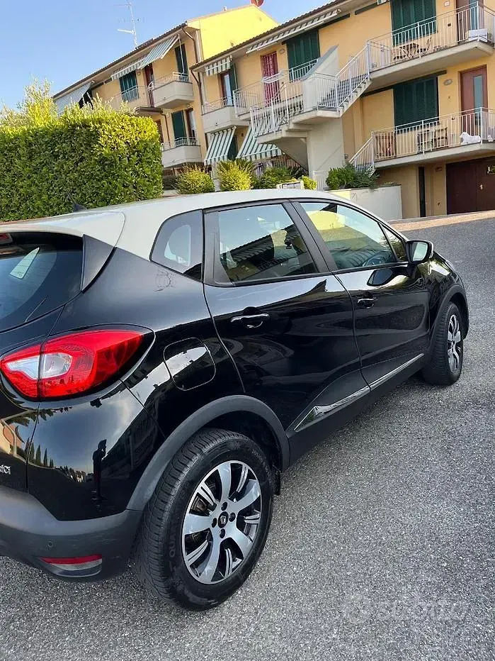 Usata Renault Captur 90 CV (66 kW) 2016 SUV