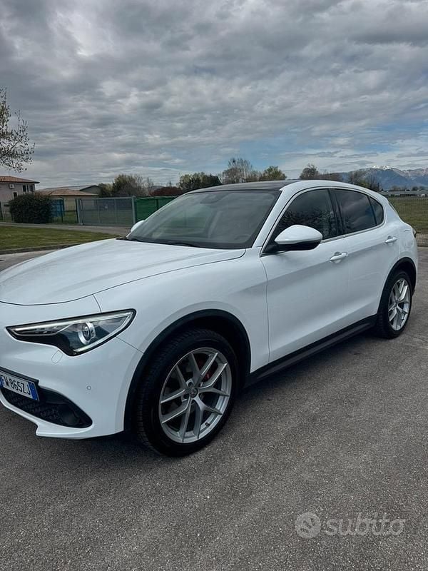 Usata Alfa Romeo Stelvio Lusso 210 CV (154 kW) 2019 Bianco SUV