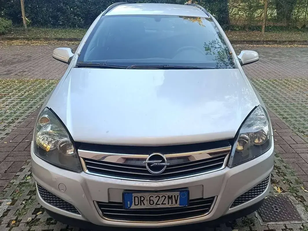 Usata Opel Astra Enjoy 101 CV (74 kW) 2008 Station wagon