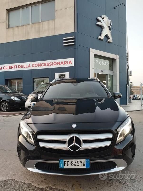 Usata Mercedes GLA200 Premium 136 CV (100 kW) 2017 Nero SUV