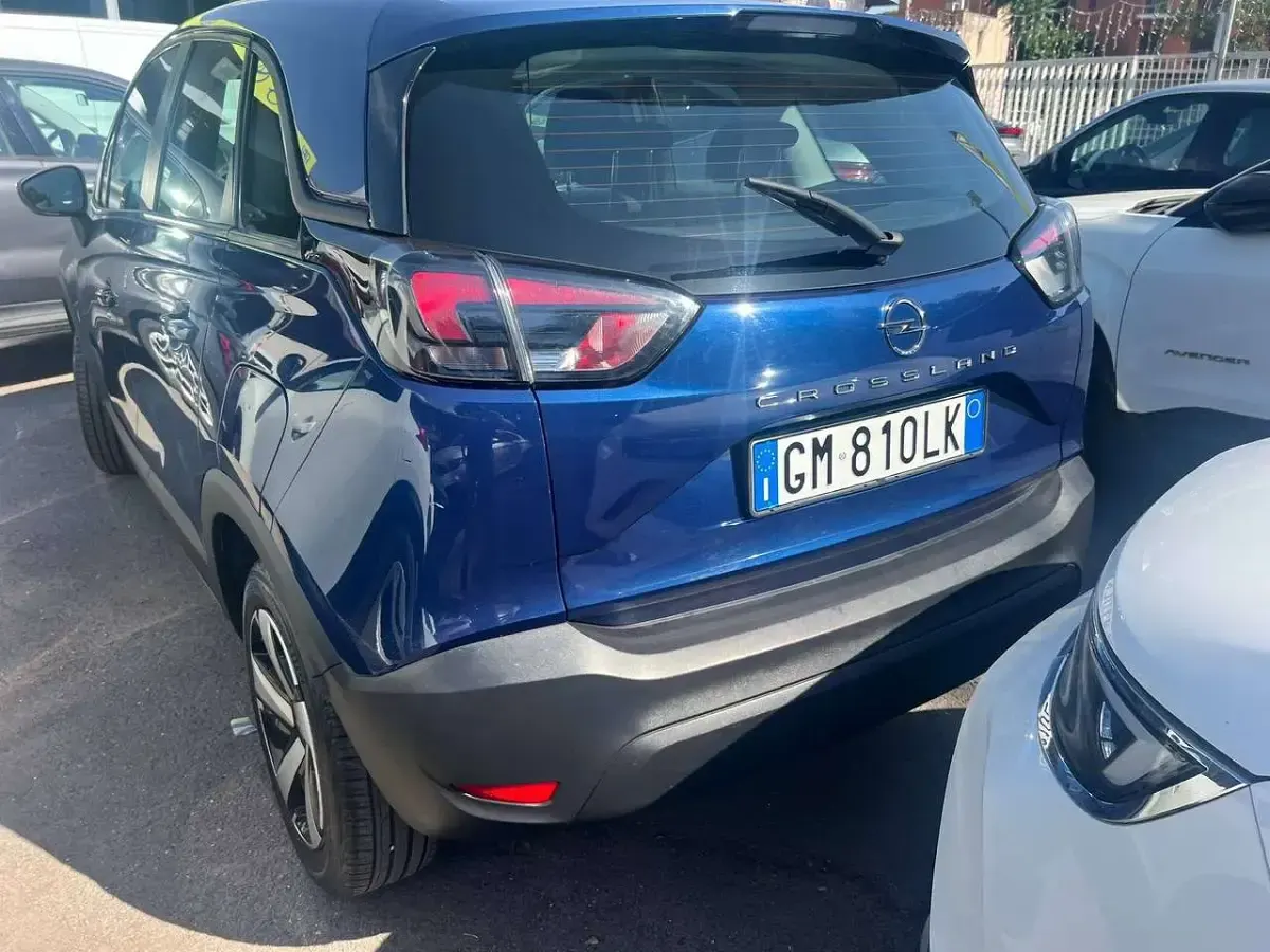 Usata Opel Crossland Edition 110 CV (80 kW) 2023 Blu/azzurro SUV