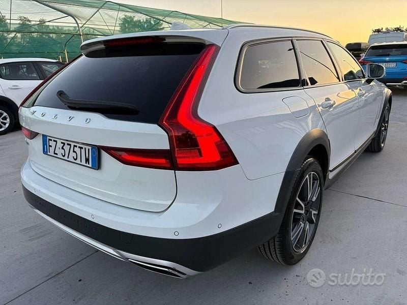 Usata Volvo V90 CC Pro 235 CV (172 kW) 2018 Bianco Station wagon
