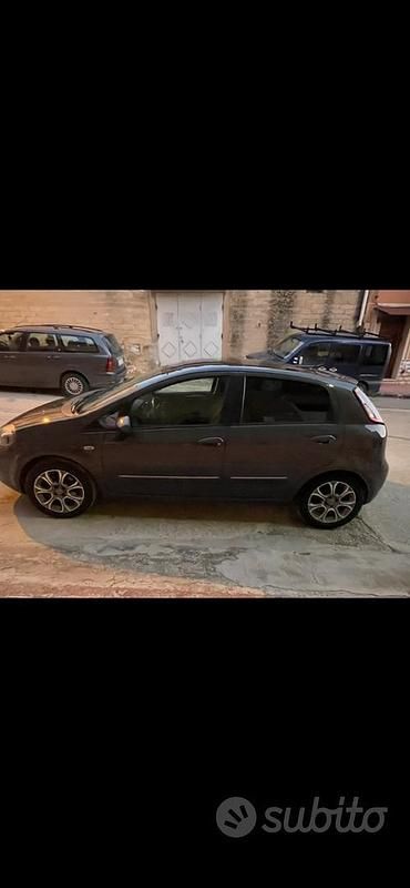 Usata Fiat Punto 2025 Grigio Berlina