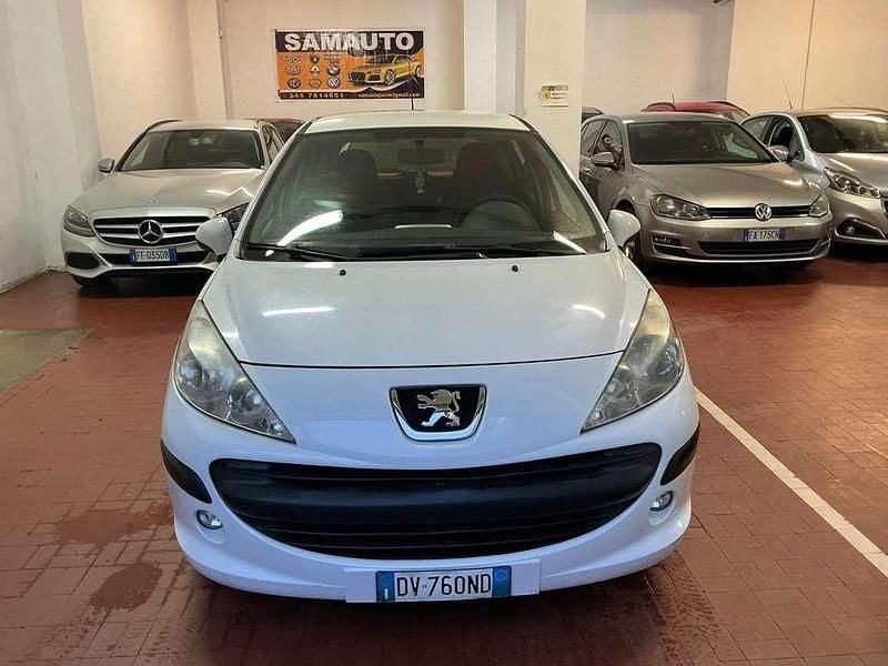 Bianco Usata 2009 Peugeot 207 Sport Tre volumi | 3700 € (Buon prezzo) - Immagine 1/4