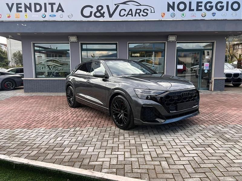 Usata Audi Q8 S-line plus 286 CV (210 kW) 2025 Grigio SUV