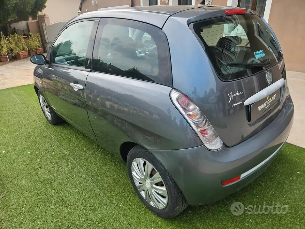 Usata Lancia Ypsilon 60 CV (44 kW) 2009 Grigio Utilitaria