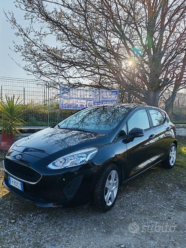 Usata Ford Fiesta Vignale 86 CV (63 kW) 2018 Nero Utilitaria