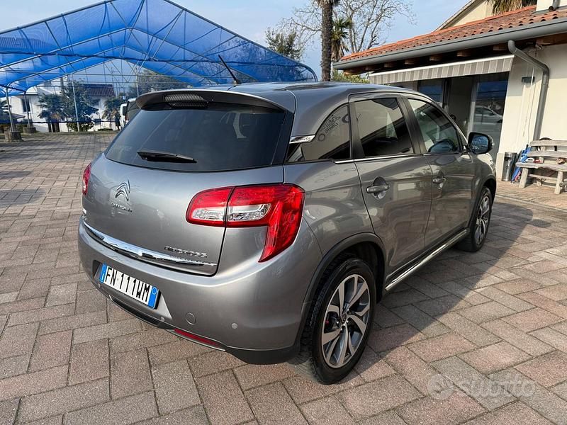 Usata Citroën C4 114 CV (83 kW) 2018 Grigio SUV