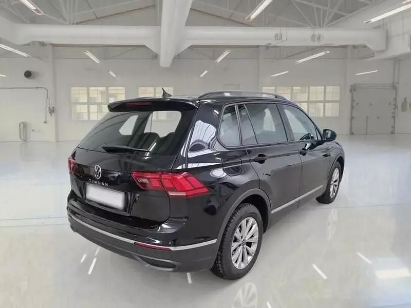 Usata VW Tiguan Life 150 CV (110 kW) 2021 Nero SUV