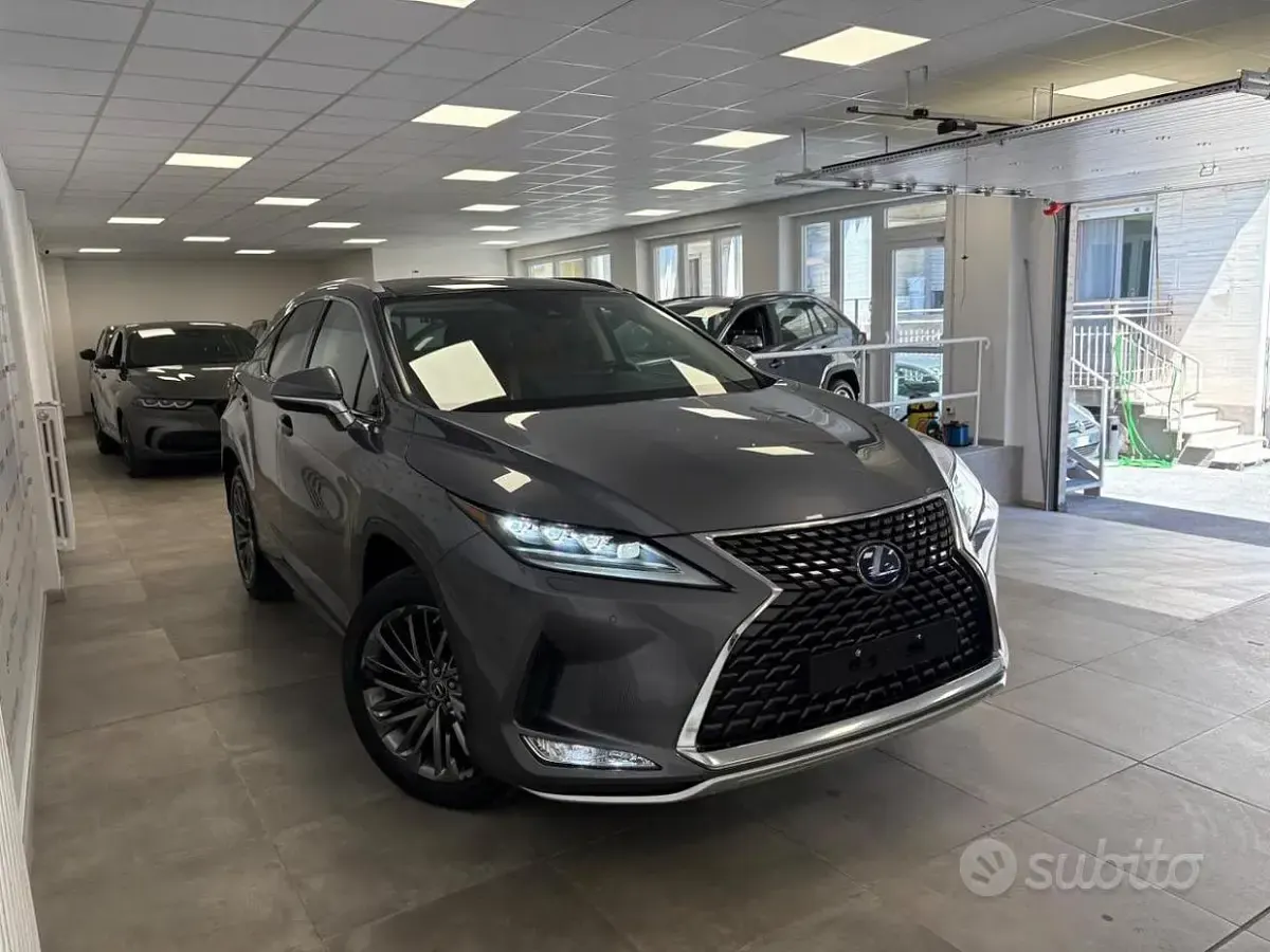 Usata Lexus RX450h Luxury Line 262 CV (192 kW) 2021 Grigio scuro SUV