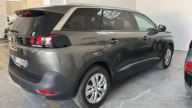 Occasion Peugeot 5008 Allure 131 ch (96 kW) 2019 Marron SUV