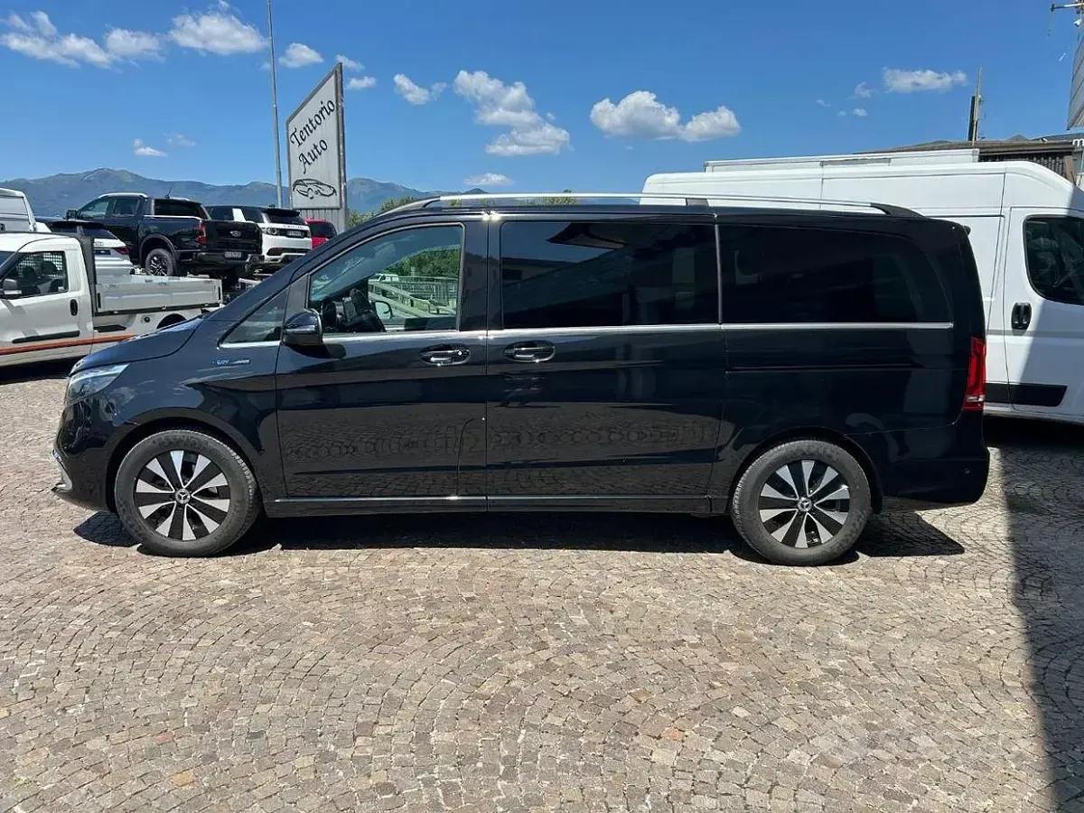 Usata Mercedes V300 95 CV (69 kW) 2021 Nero metallizzato Monovolume