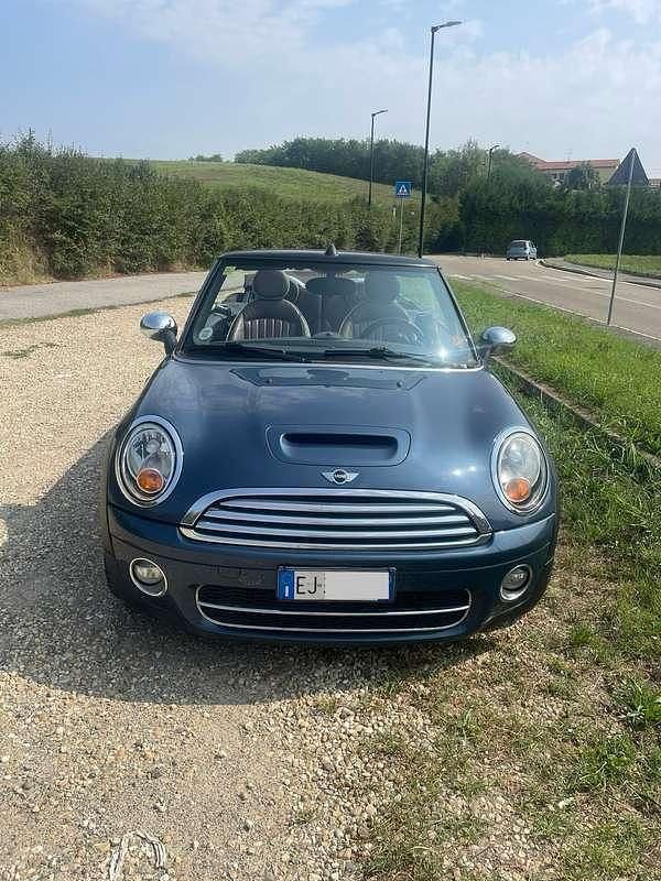 Usata Mini Cooper D Cabriolet 111 CV (81 kW) 2011 Blu/azzurro Cabrio