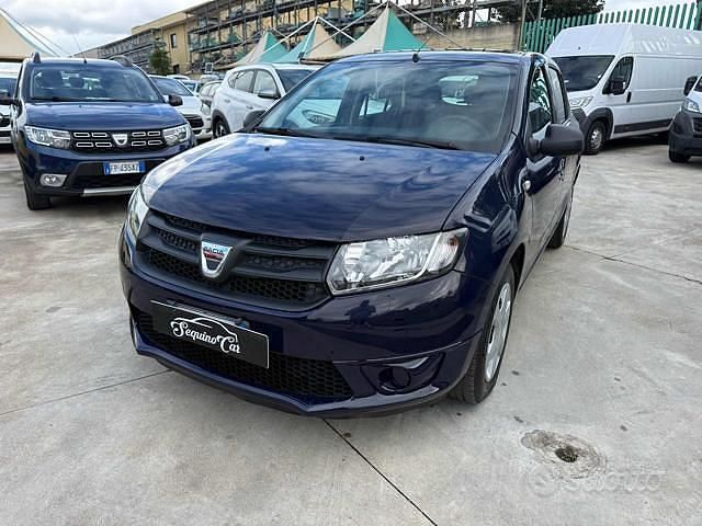 Usata Dacia Sandero Ambiance 75 CV (55 kW) 2014 Blu Berlina