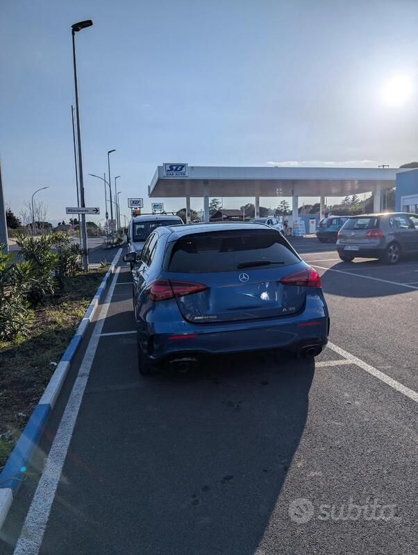 Usata Mercedes A35 AMG AMG line 306 CV (225 kW) 2024 Blu Berlina