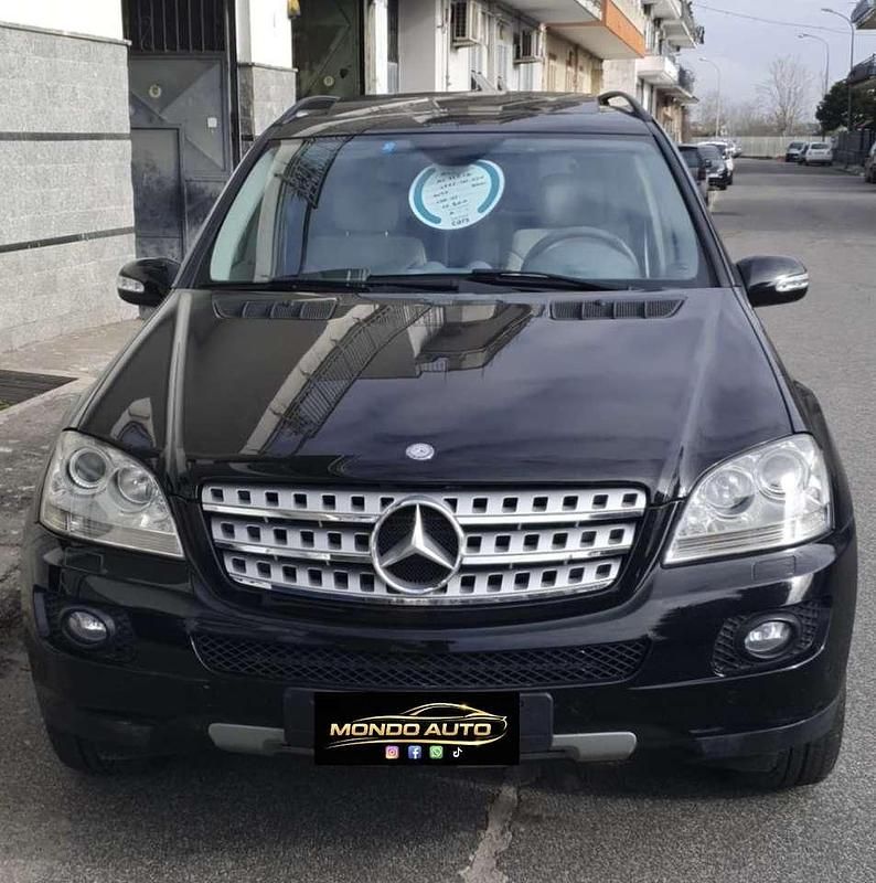 Usata Mercedes ML320 224 CV (164 kW) 2008 Nero SUV