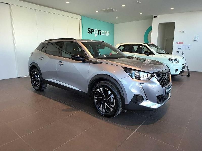 Usata Peugeot 2008 Allure 102 CV (75 kW) 2023 Grigio SUV