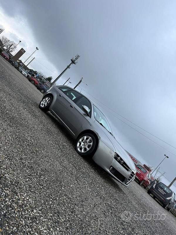 Usata Alfa Romeo 159 Distinctive 150 CV (110 kW) 2009 Grigio Station wagon