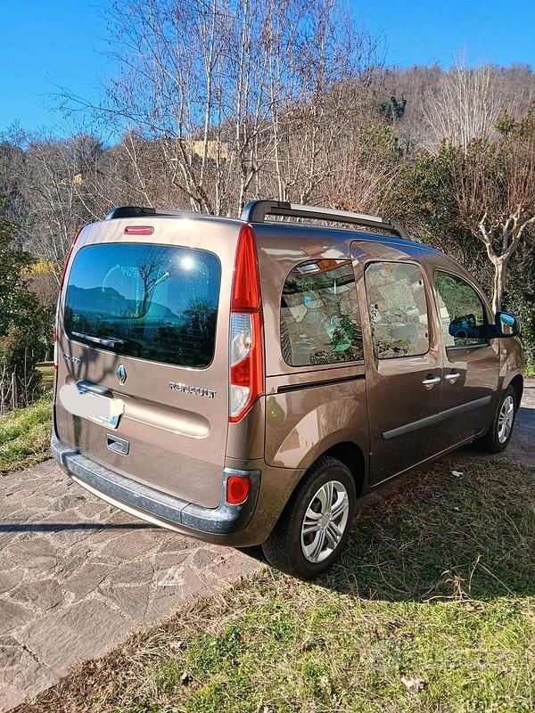 Usata Renault Kangoo 105 CV (77 kW) 2013 Marrone Monovolume