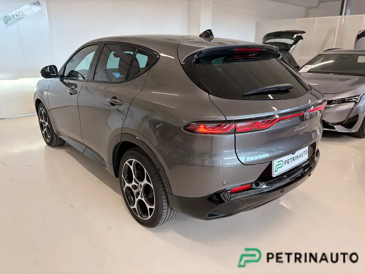 Usata Alfa Romeo Tonale 160 CV (117 kW) 2025 Grigio SUV