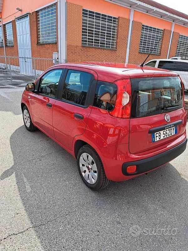 Usata Fiat Panda Pop 90 CV (66 kW) 2015 Rosso Utilitaria