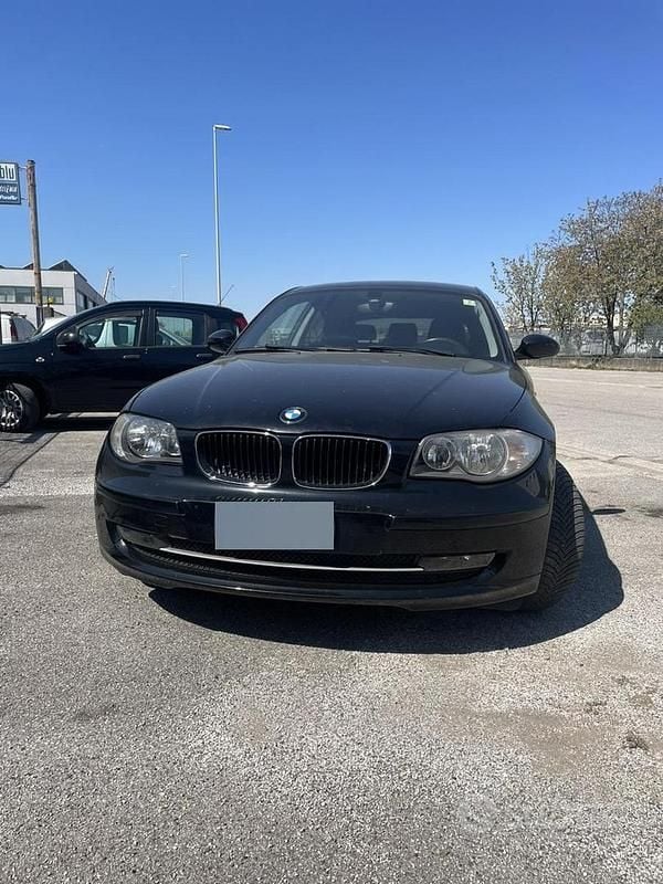Usata BMW 118 2009 Nero Utilitaria