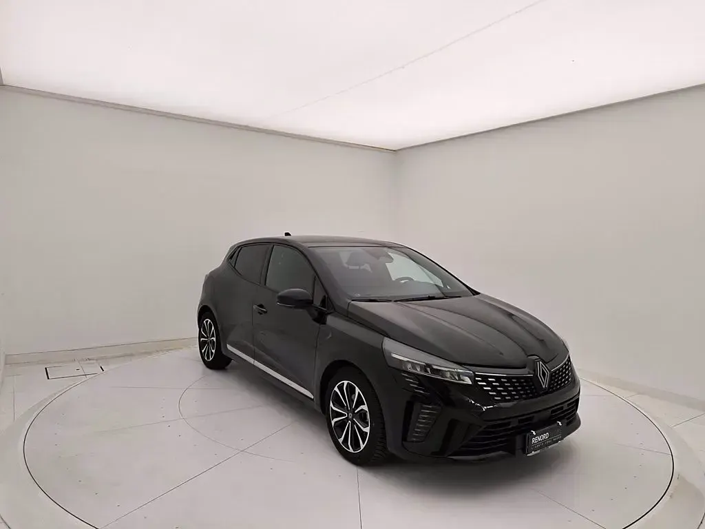 Usata Renault Clio Techno 91 CV (66 kW) 2025 Nero Utilitaria
