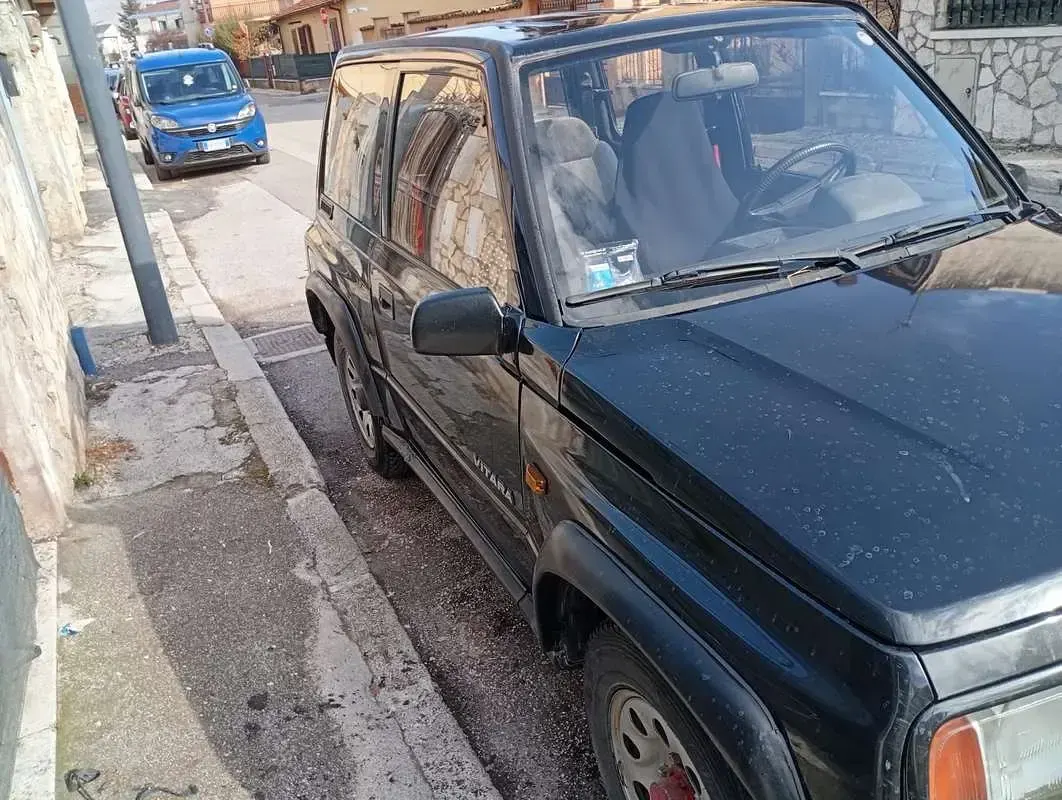 Usata Suzuki Vitara 79 CV (58 kW) 1992 Nero SUV