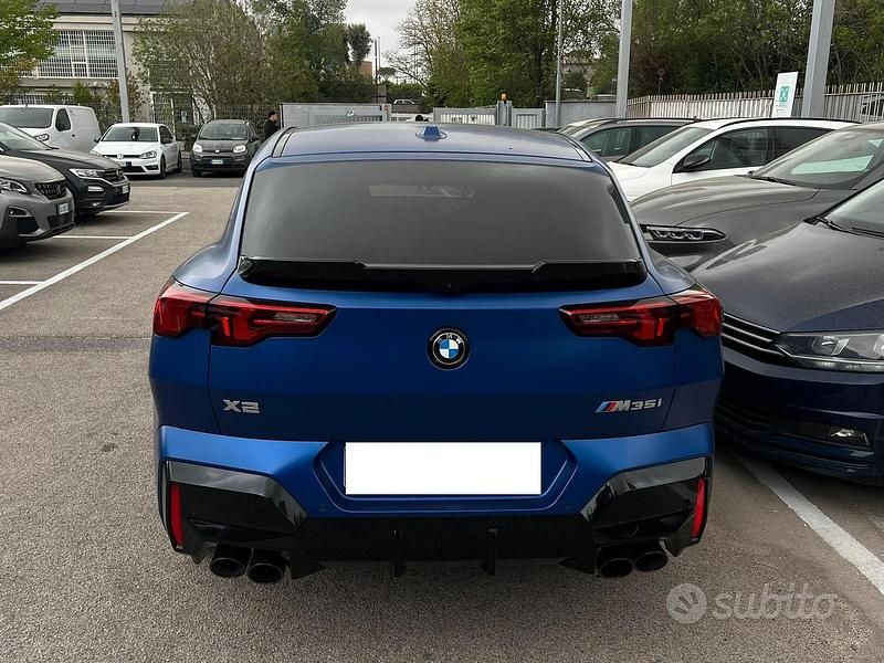 Begagnad BMW X2 Efficient Dynamics 300 HK (220 kW) 2024 Blå SUV