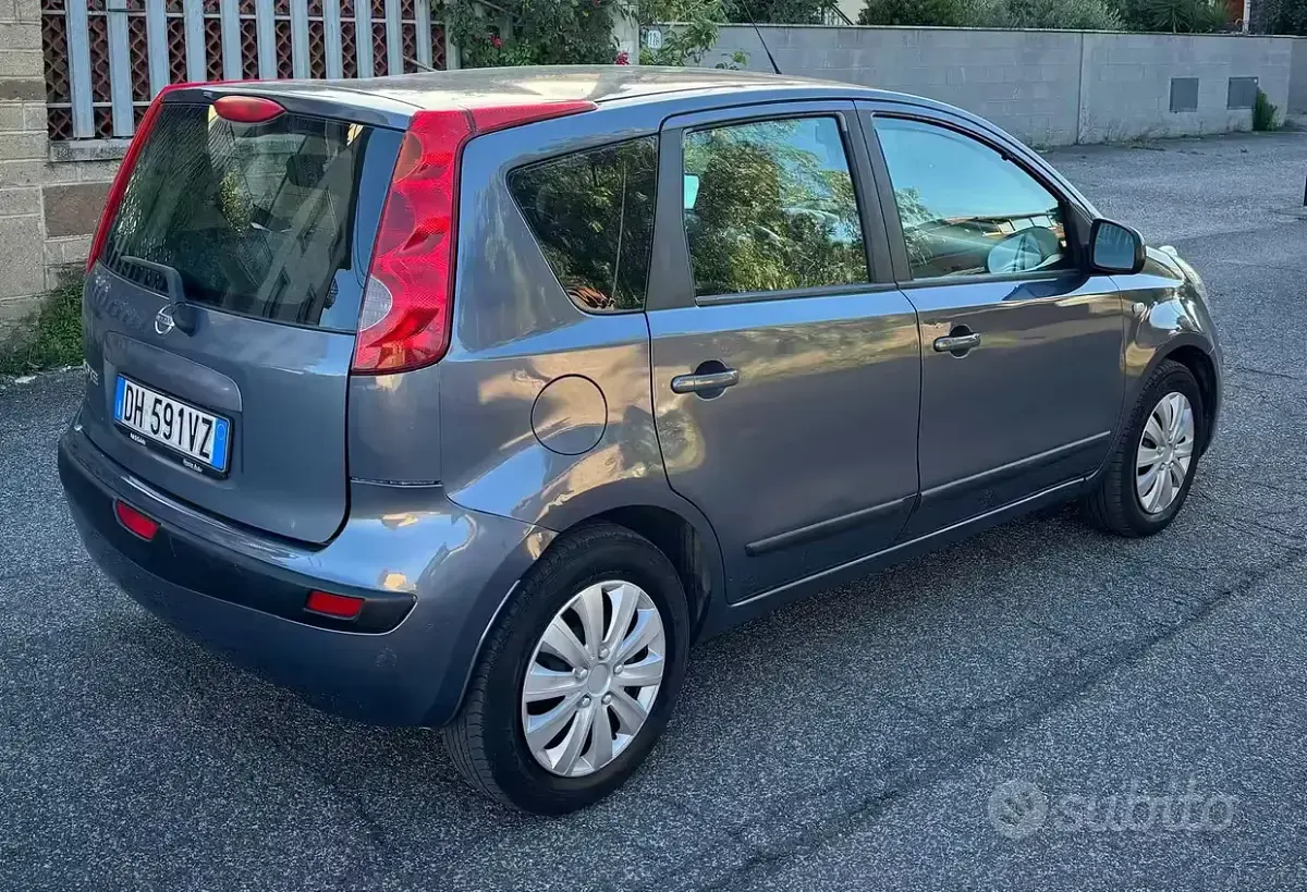 Usata Nissan Note Acenta 88 CV (64 kW) 2007 Grigio Utilitaria