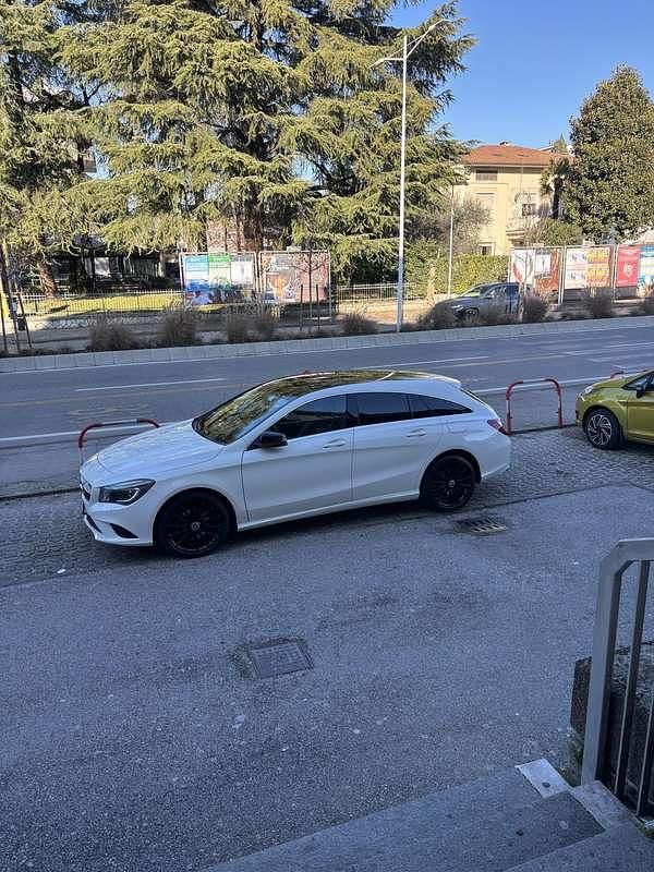 Usata Mercedes CLA220 Shooting Brake Premium 177 CV (130 kW) 2015 Station wagon